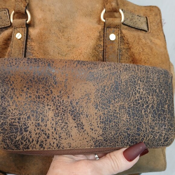 Michael Kors Distressed Satchel & Wallet - Picture 7 of 16